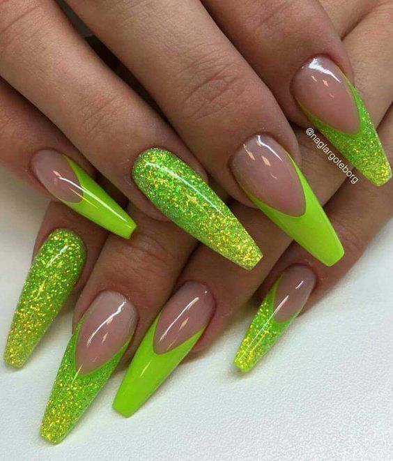 20 Stand Out Neon Green Nails