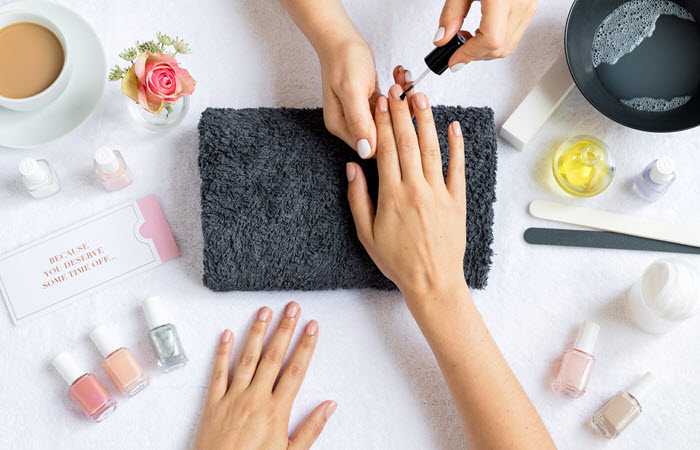The Best Nail Glue Every Nail Junkie Must Have