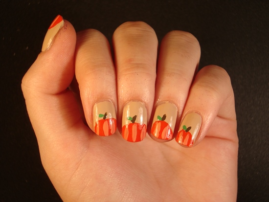 Halloween Pumpkin Nail Art