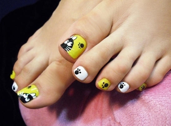 Yellow And Black Easter Nails