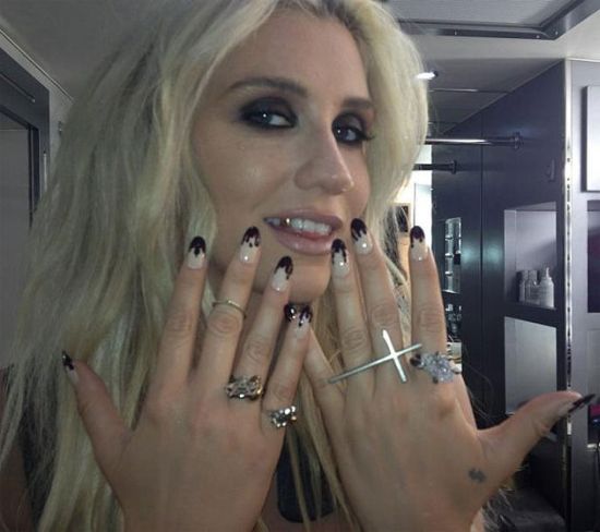 Kesha Shiny Black Celebrity Nails