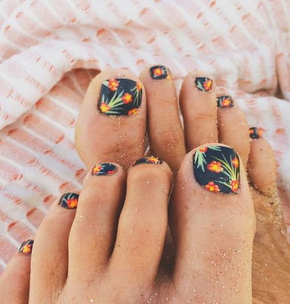 34 Exhilarating Summer Toe Nail Designs