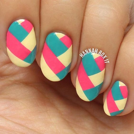 35 Oval Nail Designs