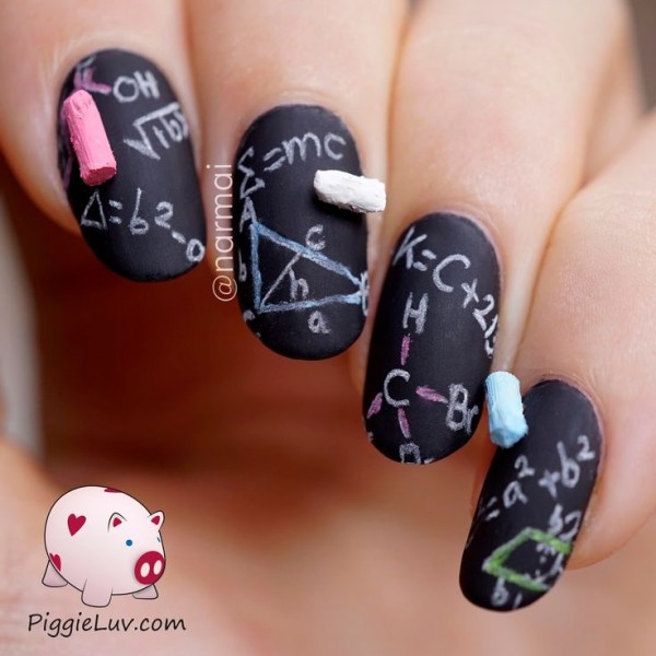 30 Enticing Back To School Nails