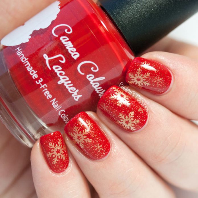 Earthy Gold Snowflake in Red Nails